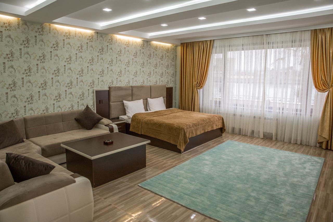 Semeni Hotel & Restaurant Mingachevir Ngoại thất bức ảnh
