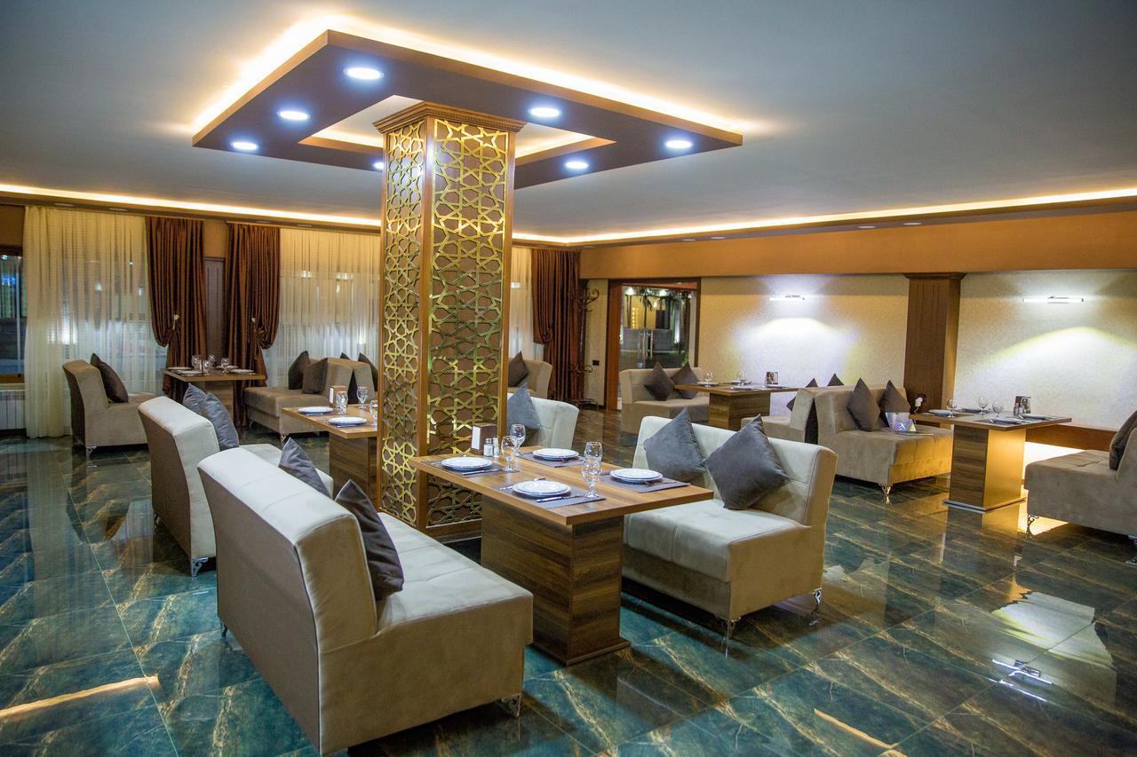Semeni Hotel & Restaurant Mingachevir Ngoại thất bức ảnh